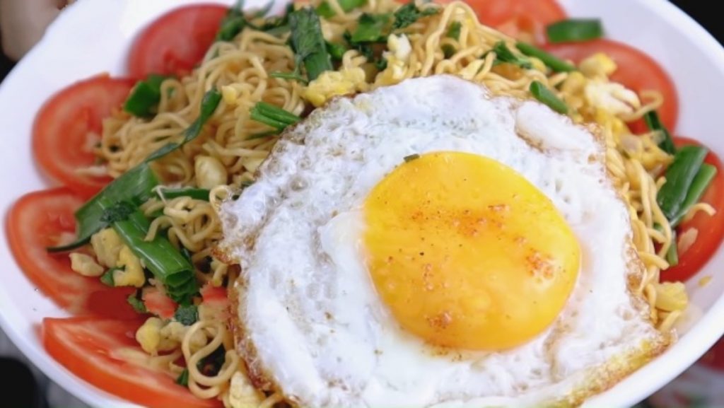 Có nên tiến hành kinh doanh món mỳ Ý kết hợp với trứng ốp la hay không?